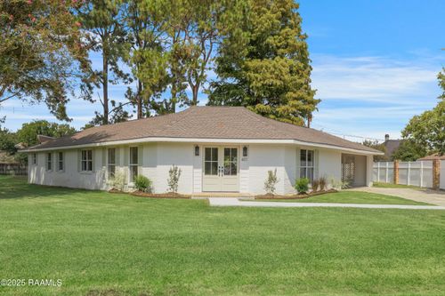 401 Cherokee Ln, Lafayette, LA, 70508-7009 | Card Image