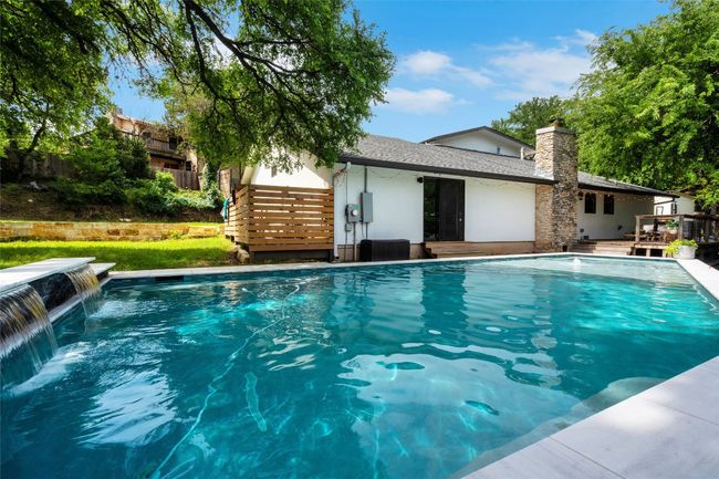 View of swimming pool | Image 29