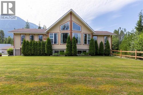 3009 Solomon Way, Terrace, BC, V8G0G5 | Card Image