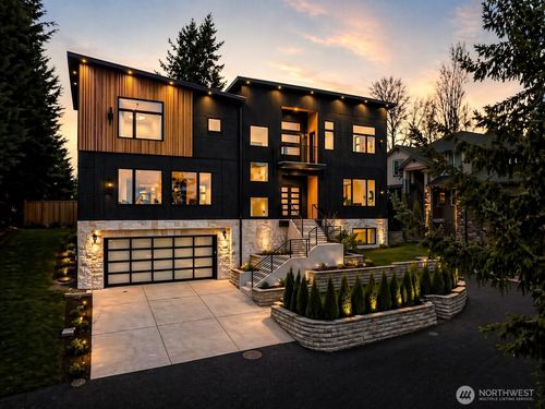 3695 122nd Ave Se, Bellevue, WA, 98006-1166 | Card Image