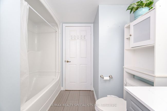 303 - 2035 Appleby Line, Condo with 2 bedrooms, 1 bathrooms and null parking in Burlington ON | Image 16