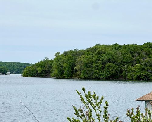 22 Canopus Rd, Mahopac, NY, 10541-4655 | Card Image