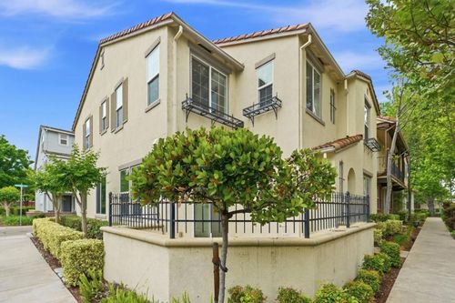 1121 Andreas Ln, Tracy, CA, 95376-8753 | Card Image