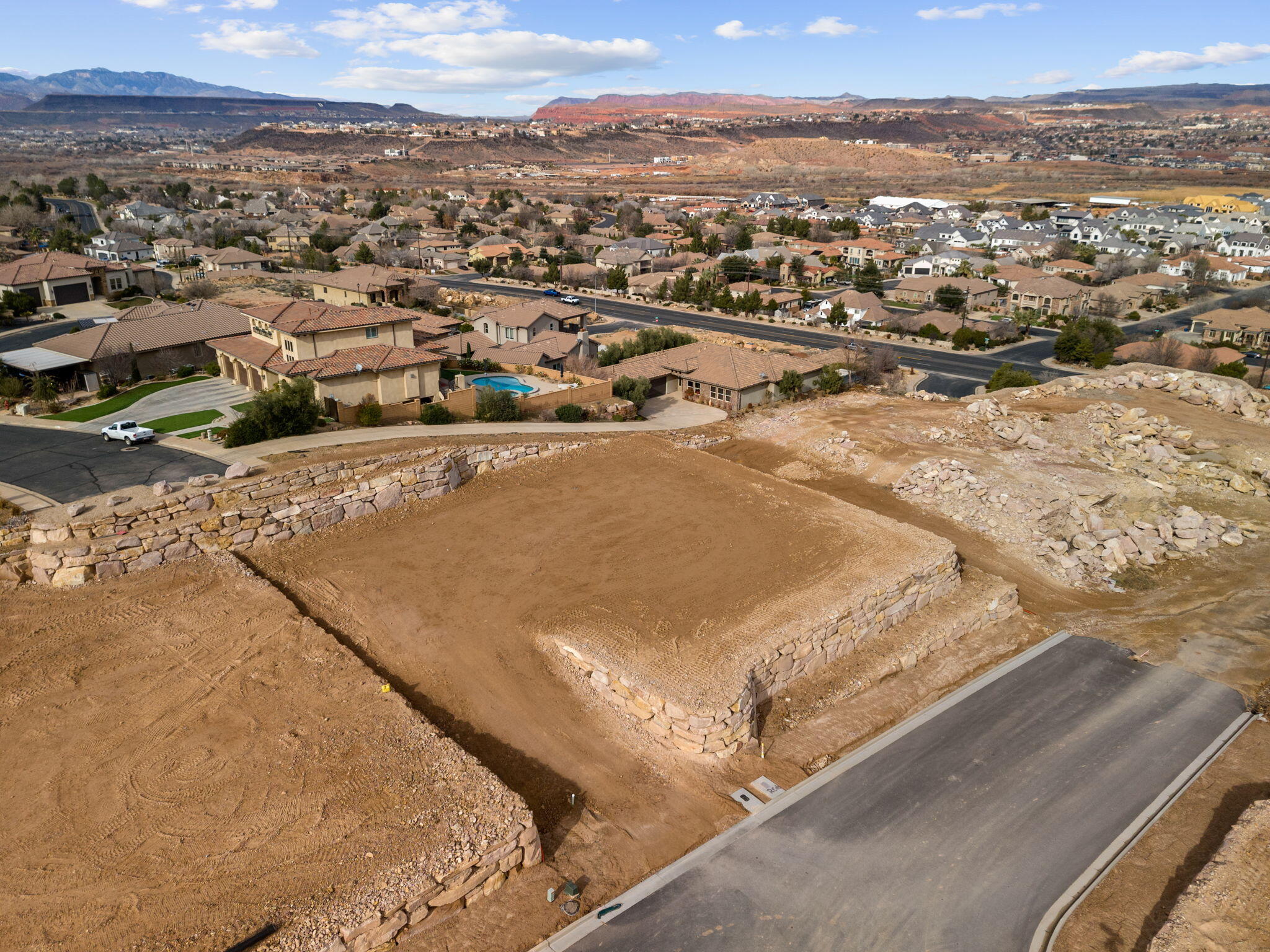 Land in St George 4