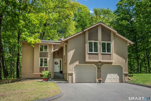 518 Wickham Rd, Glastonbury, CT, 06033-2558 | Card Image