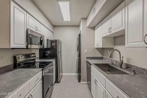 2082-5995 N 78th St, Scottsdale, AZ, 85250-6121 | Card Image