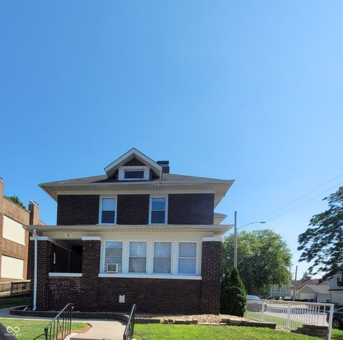 4 Waltham St, Hammond, IN, 46320-2466 | Card Image