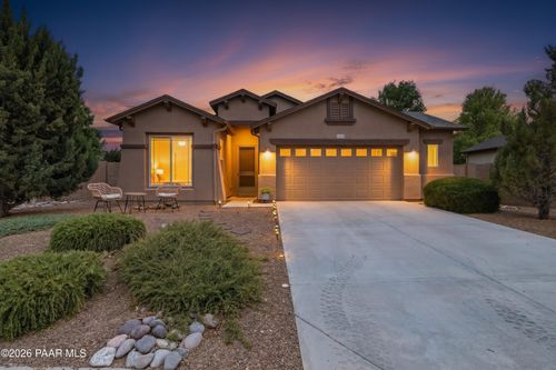 7904 N Paradise Canyon Ln, Prescott Valley, AZ, 86315-9096 | Card Image