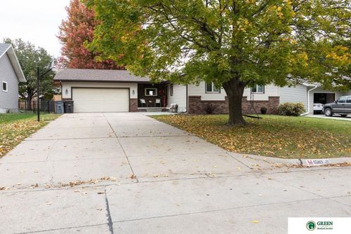 1503 Meadow Ln, York, NE, 68467-1311 | Card Image