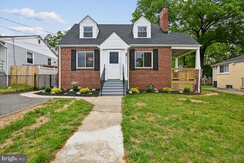 5007 53rd Pl, HYATTSVILLE, MD, 20781-2702 | Card Image