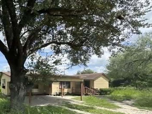 212 Fifth St, Odem, TX, 78370-4461 | Card Image