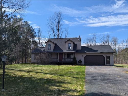 5 Pine Tree Ln, Phoenix, NY, 13135-2187 | Card Image