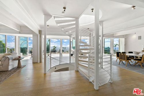 6375 Gayton Pl, Malibu, CA, 90265 | Card Image