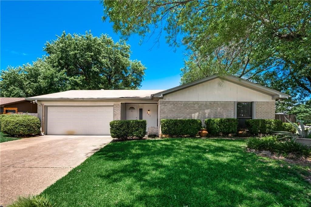 Blair Ln, Arlington, TX 76014