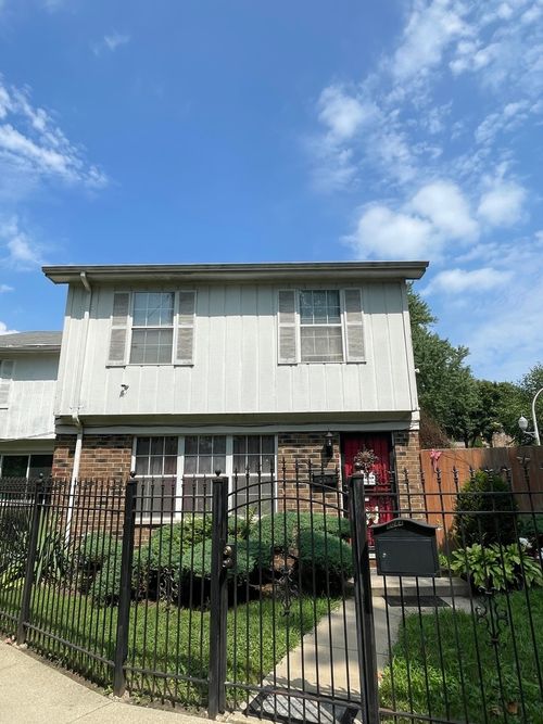 8044 S Colfax Ave, Chicago, IL, 60617-1251 | Card Image