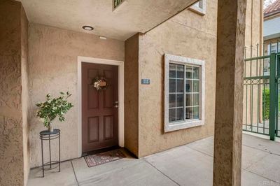 115 - Camino De La Reina, Condo with 2 bedrooms, 2 bathrooms and 2 parking in San Diego CA | Image 3