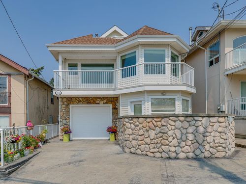 14763 Marine Dr, White Rock, BC, V4B1B9 | Card Image