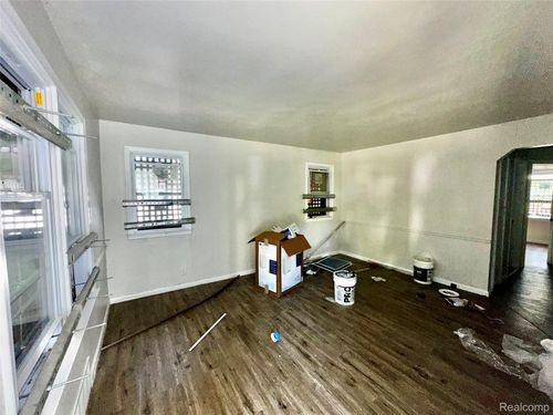 11772 Duchess St, Detroit, MI, 48224-1549 | Card Image