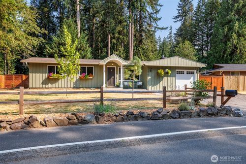 19704 Ne 158th Street, Woodinville, WA, 98077 | Card Image