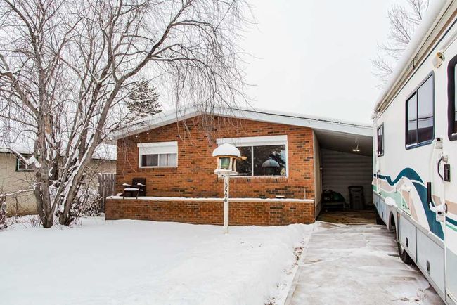 10506 101 Avenue, Home with 2 bedrooms, 2 bathrooms and 5 parking in Grande Prairie AB | Image 5