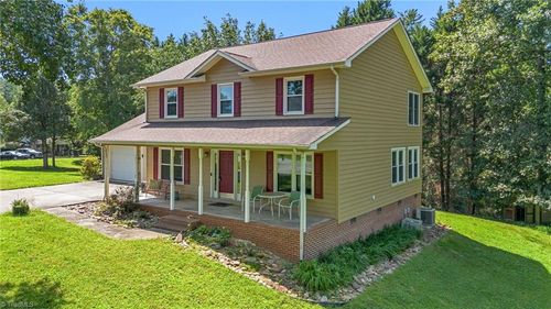 117 Goshen Ter, Wilkesboro, NC, 28697-8400 | Card Image