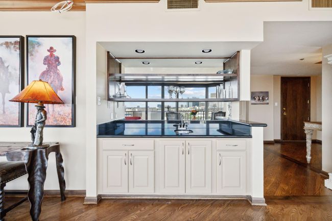 Beautiful bar area to showcase your adult beverages and trinkets. | Image 8