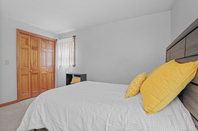 142 Sunset Dr, House other with 3 bedrooms, 3 bathrooms and 6 parking in Killingly CT | Image 33