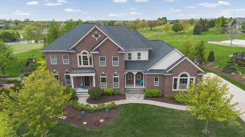 23325 Country Club Dr, South Lyon, MI, 48178-9816 | Card Image
