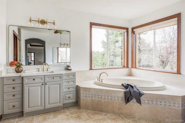 10260 Longview Dr, House other with 5 bedrooms, 4 bathrooms and 3 parking in Lone Tree CO | Image 26