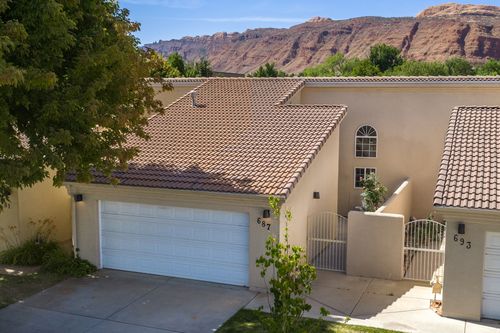 687 W Hale Ave, Moab, UT, 84532-2093 | Card Image