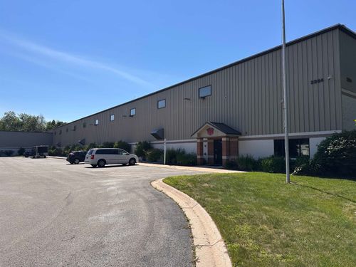 2364 Traversefield Dr, Traverse City, MI, 49686-8635 | Card Image