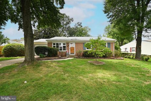13703 Pennsboro Dr, CHANTILLY, VA, 20151-2804 | Card Image
