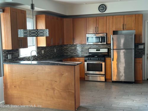 306 Cromwell Avenue, Staten Island, NY, 10305 | Card Image
