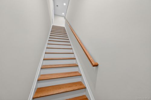 19 Welling Pl, Warwick, NY, 10990-1308 | Card Image