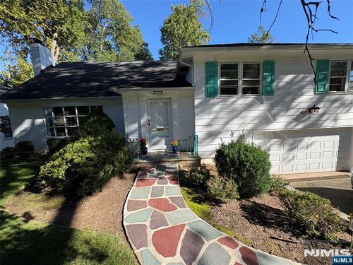 6 Stanford Ct, West Orange, NJ, 07052-2024 | Card Image