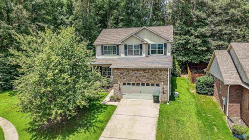 6801 Wintercrest Way Se, Owens Cross Roads, AL, 35763-8820 | Card Image