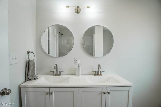 Full Bath | Image 28