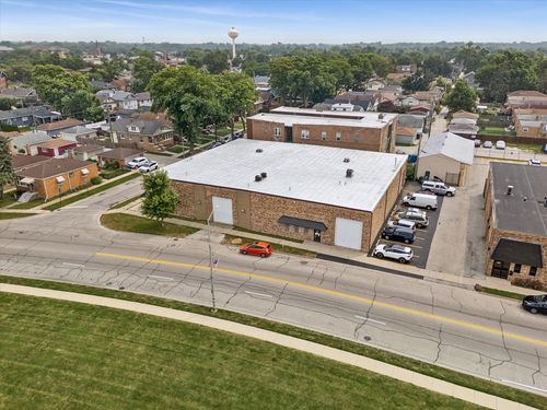 4215 Lawndale Ave, Lyons, IL, 60534-1131 | Card Image