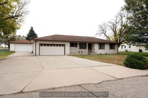 4246 Utah Ave, Grand Island, NE, 68803-1001 | Card Image