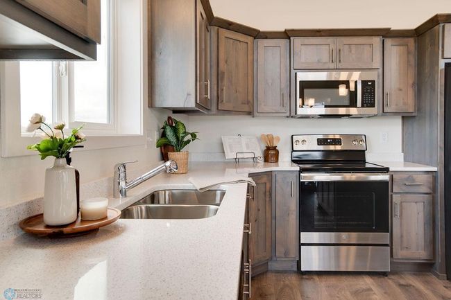 Dining/Kitchen | Image 10