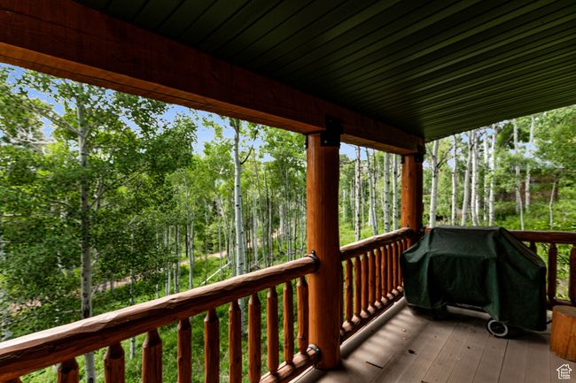Deck with area for grilling | Image 6