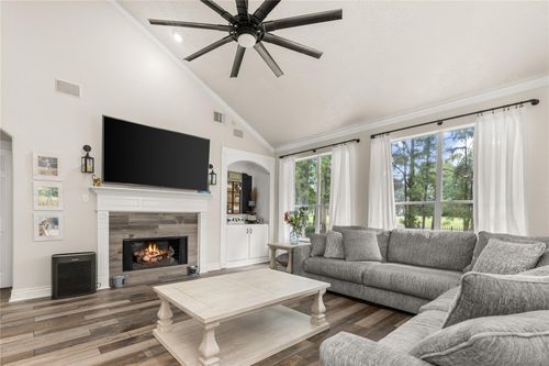 20601 Bentwood Oaks Dr, Porter, TX, 77365-6337 | Card Image