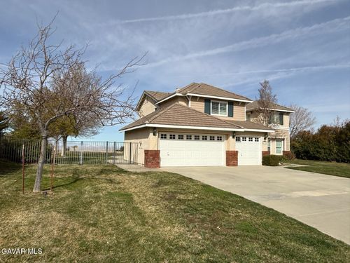5739 Avenida Entrada, Palmdale, CA, 93551-1182 | Card Image