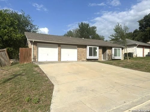 5022 Crestwood Dr, Schertz, TX, 78108-2199 | Card Image