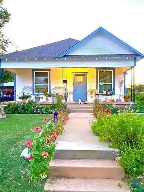 203 N 10th St, Gatesville, TX, 76528-1414 | Card Image
