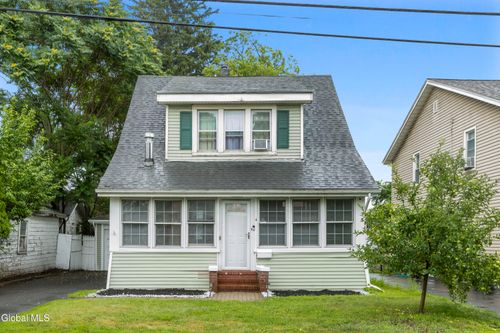 4 Maplewood Ave, Colonie, NY, 12205-5422 | Card Image