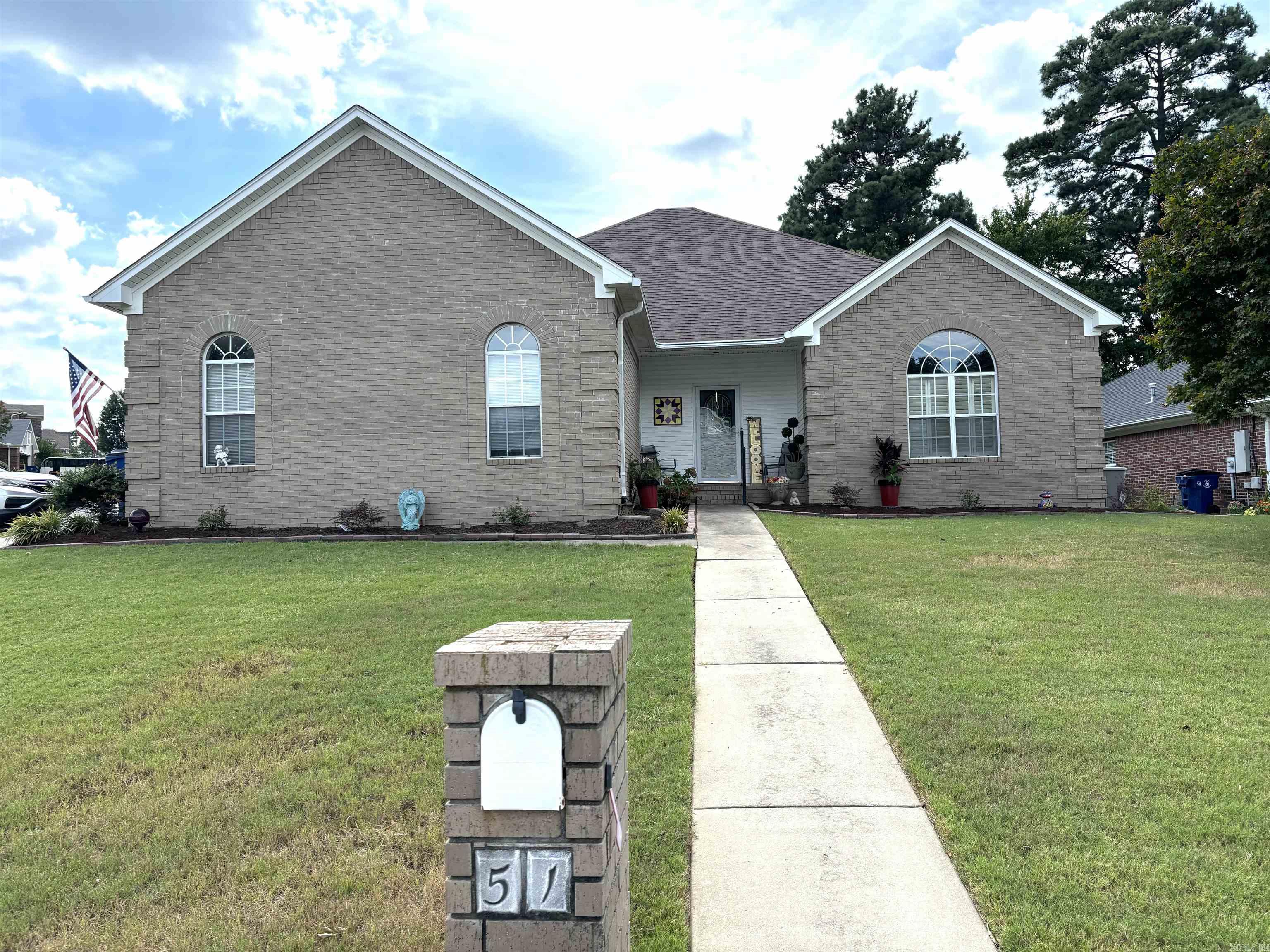 Waterside Cv, Maumelle, AR 72113