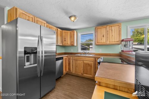 7116 Terry St, Anchorage, AK, 99502-2755 | Card Image