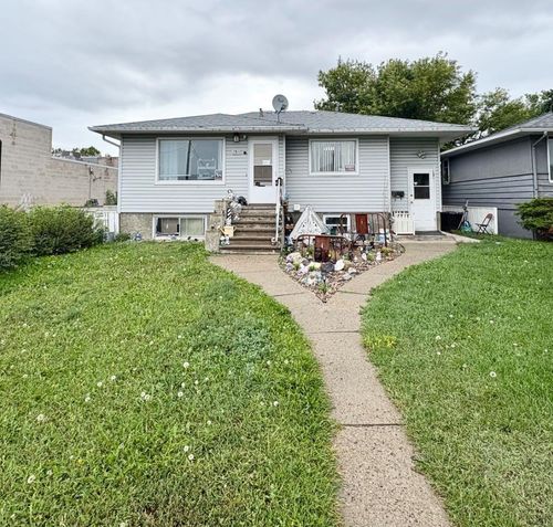 1311 3 A Avenue N, Lethbridge, AB, T1H0A1 | Card Image