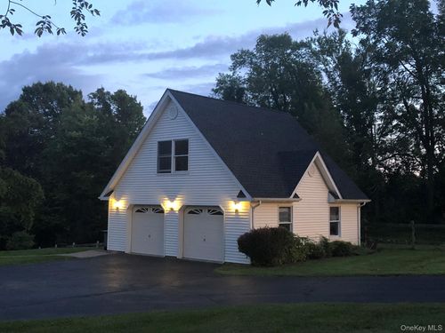 18 Almond Tree Ln, Warwick, NY, 10990-2442 | Card Image